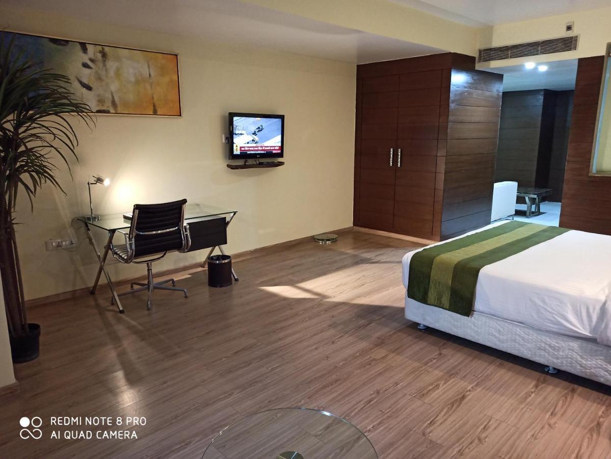פאטנה Hotel Patliputra Exotica מראה חיצוני תמונה